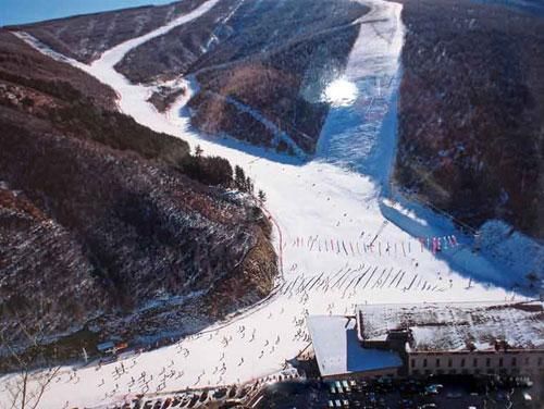 探访张家口崇礼滑雪场，万龙滑雪场夜滑规模拓展探秘之旅