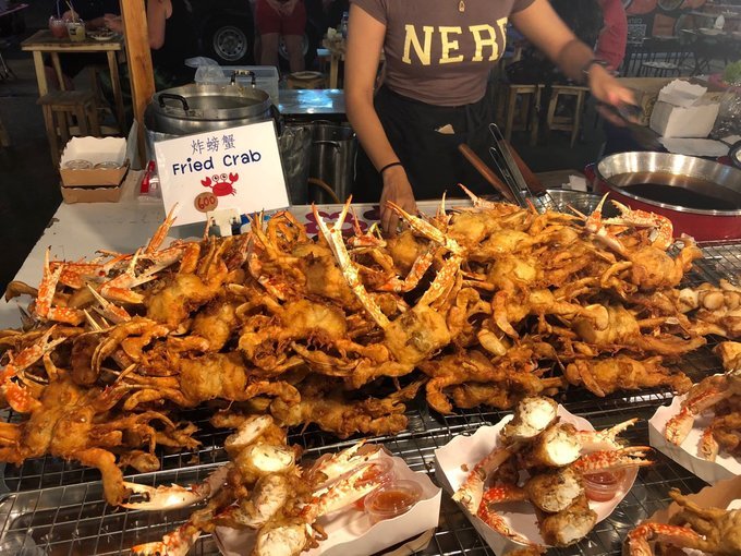 浪漫夜市美食探秘，夜市中最值得尝试的美味佳肴