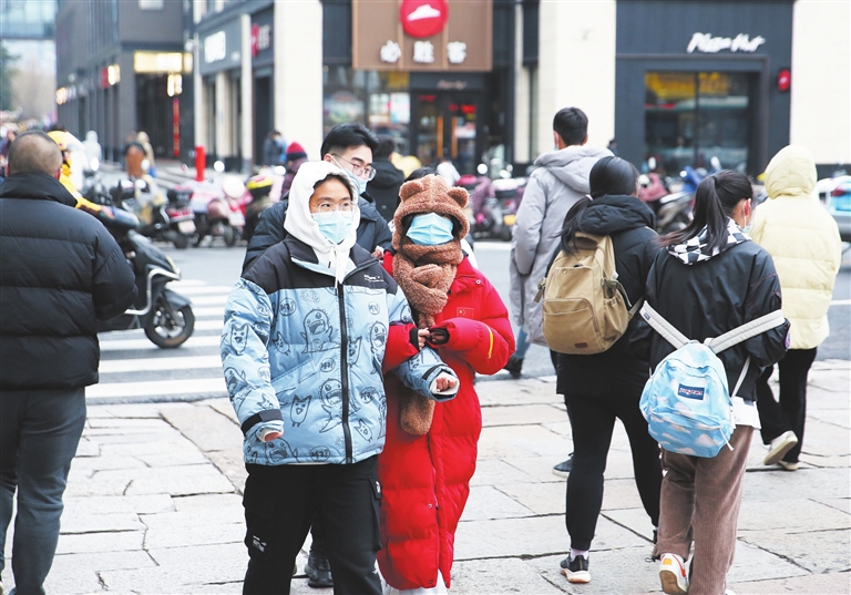 多地启动冬季防寒工作，确保市民生活无忧